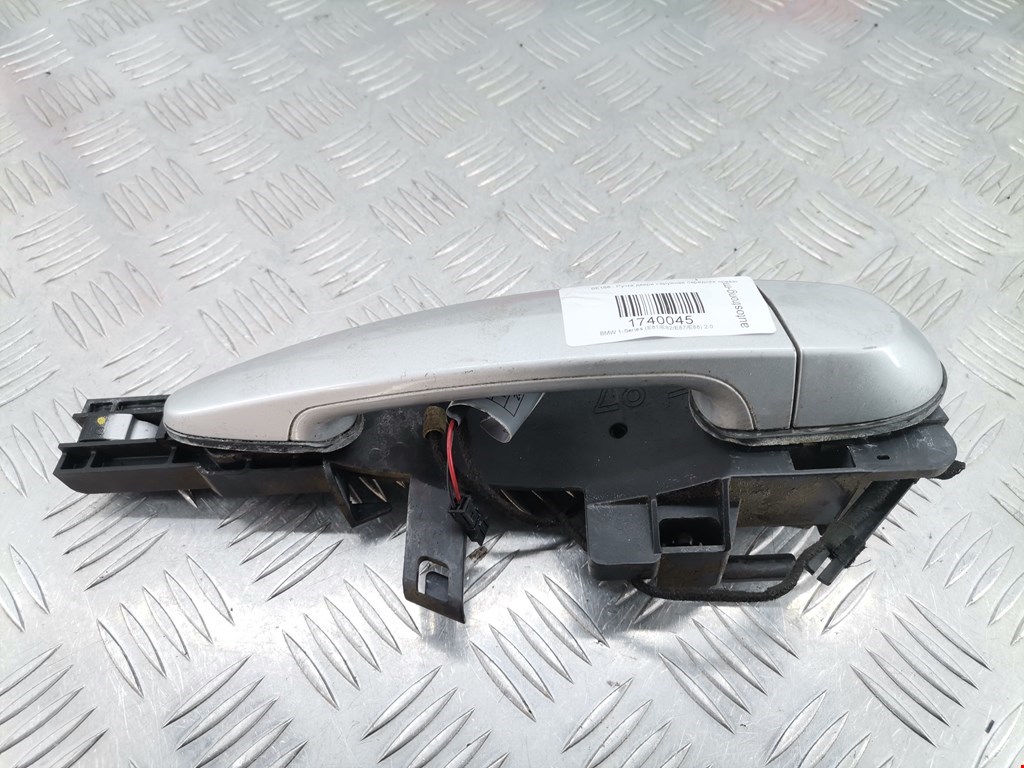 Ручка двери передней наружная правая BMW 1er E81\E87 2004-2011
