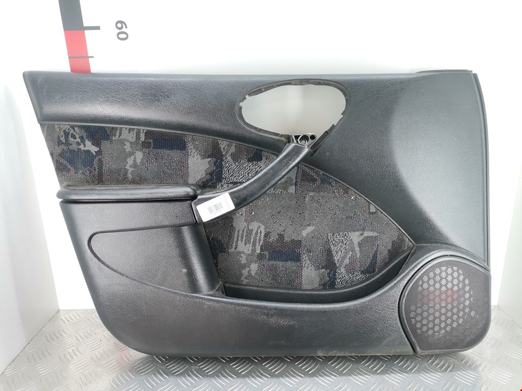 Обшивка двери передняя левая CITROEN Xsara 1997-2000