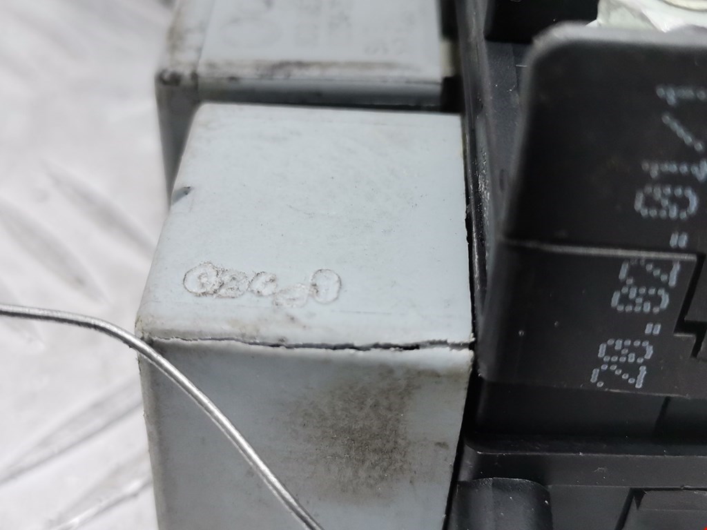 Реле топливного насоса VOLKSWAGEN Passat B5 1997-2005