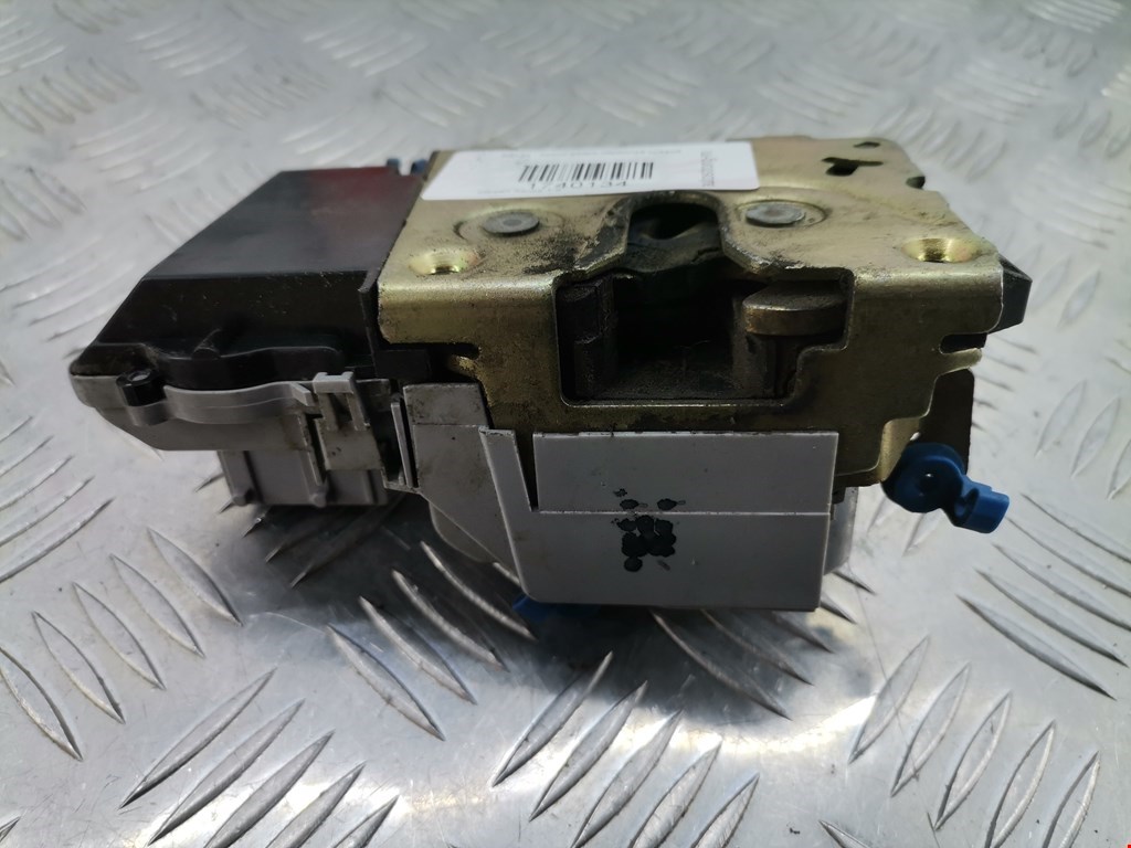 Замок двери передней правой CITROEN Xantia 1993-2002