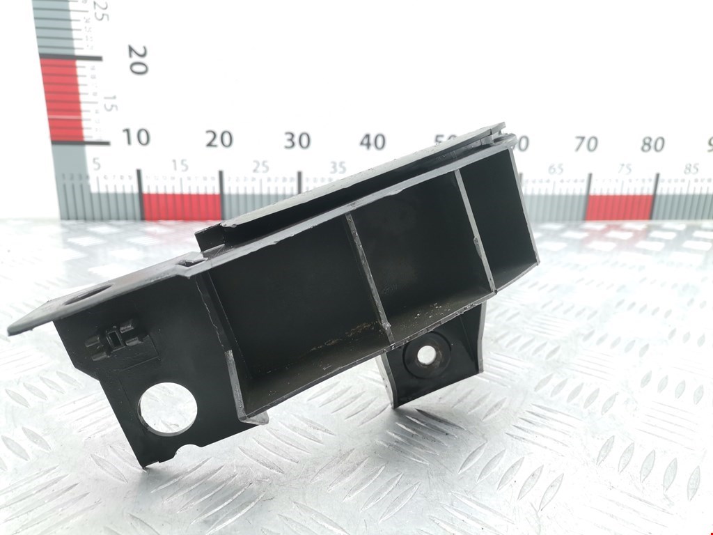 Кронштейн заднего бампера левый правый VOLKSWAGEN Bora 1998-2005