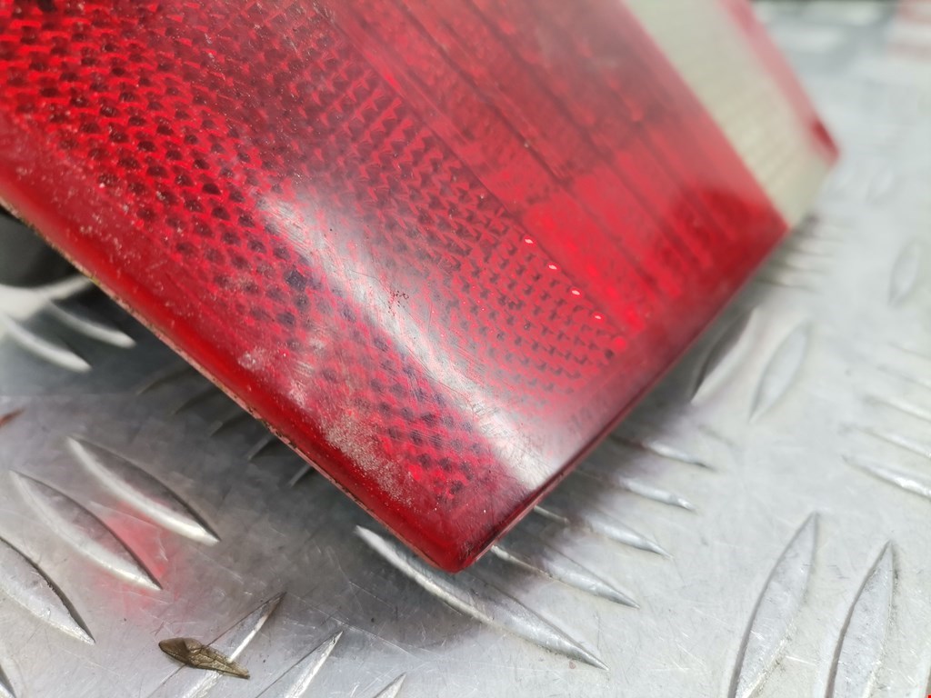 Фонарь задний внутренний правый BMW 3er E46 1998-2006