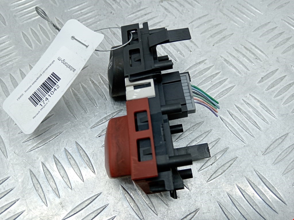 Кнопка аварийной сигнализации (аварийки) RENAULT Megane II 2002-2009