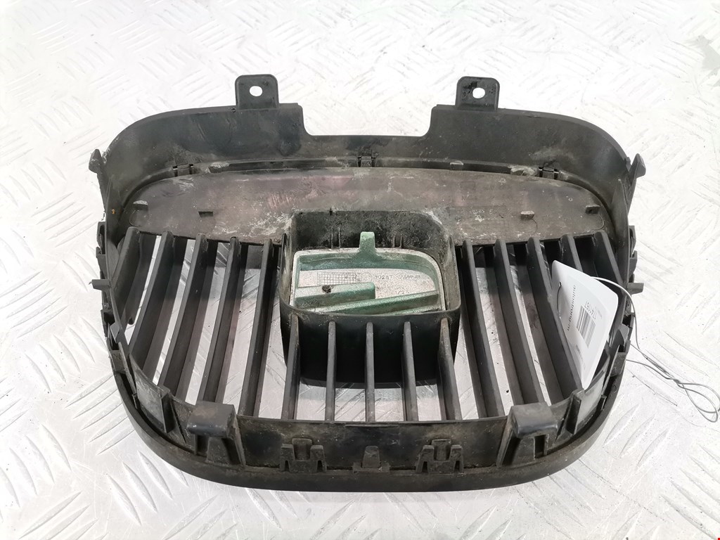 Решетка радиатора SEAT Ibiza 2002-2008