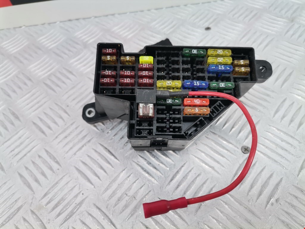 Датчик уровня в бачок омывателя VOLKSWAGEN Passat B7 2011-2015