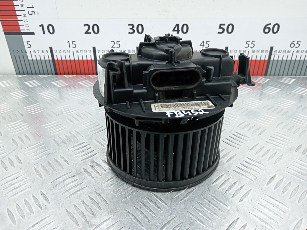 Моторчик (мотор) отопителя салона RENAULT Megane II 2002-2009