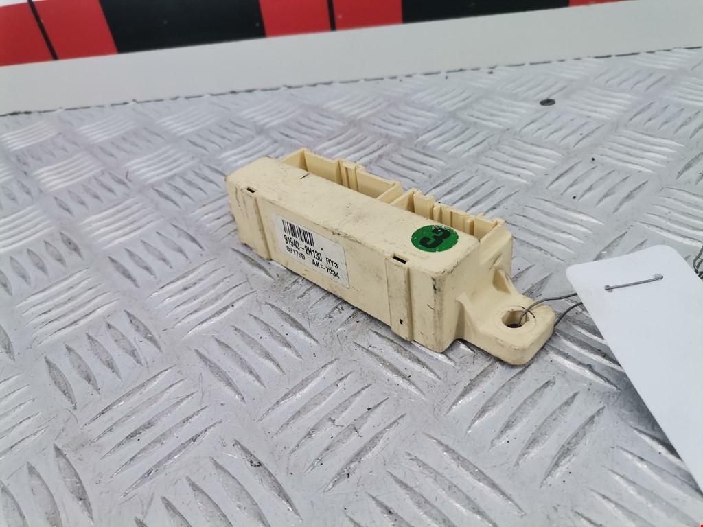 Блок реле HYUNDAI i30 2007-2012