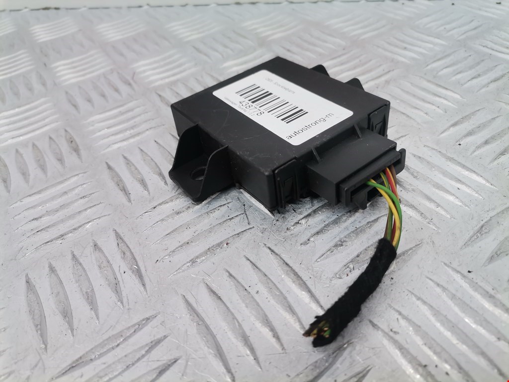 Блок управления сигнализацией Volkswagen Touareg 1 (2002-2010)