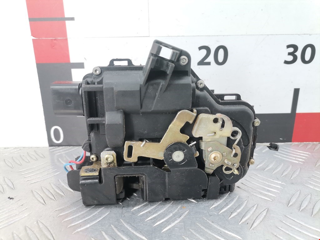 Замок двери передней правой SEAT Toledo 1998-2004