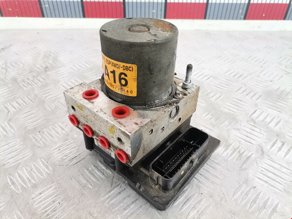 Блок ABS (насос) HYUNDAI Santa Fe CM 2005-2012