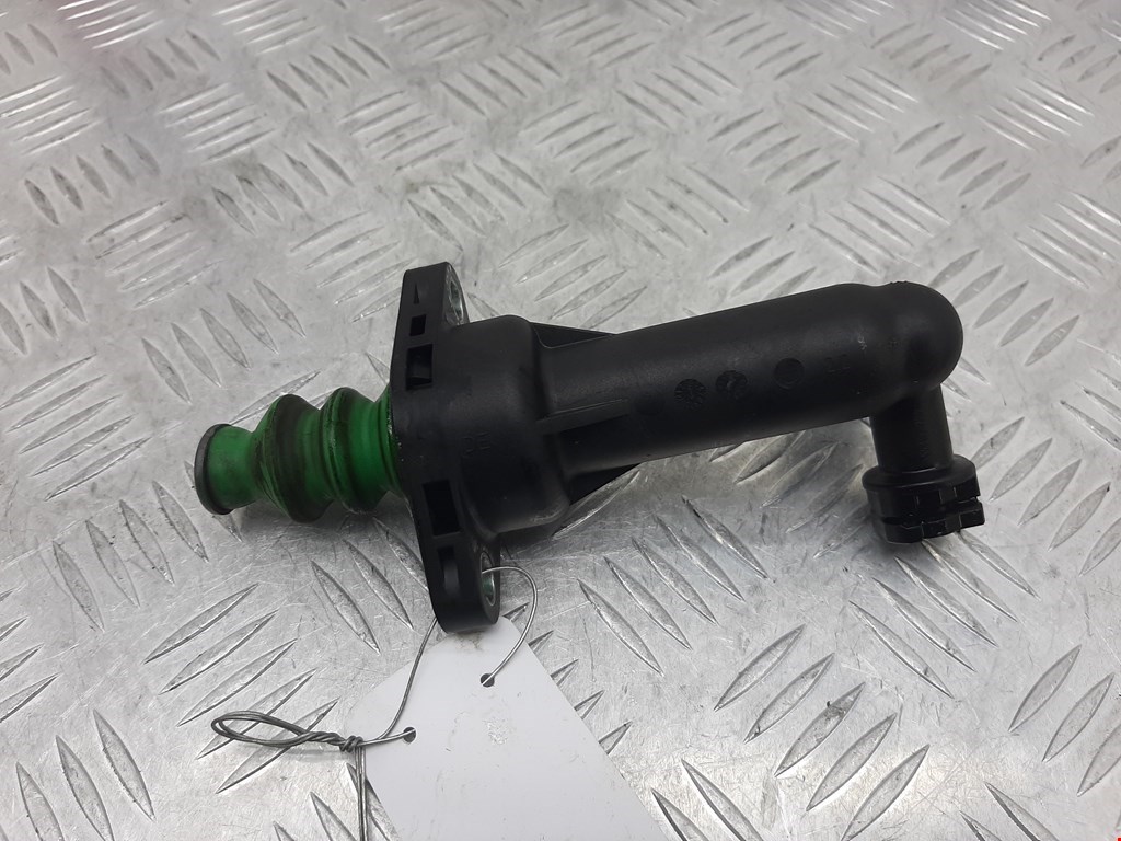 Цилиндр сцепления рабочий VOLKSWAGEN Polo IV 2001-2009