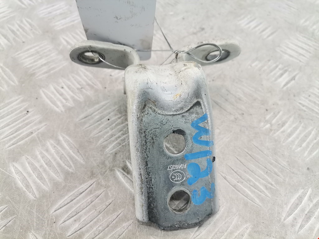 Петля двери передней правой Kia Ceed 2 (JD) (2012-2018)