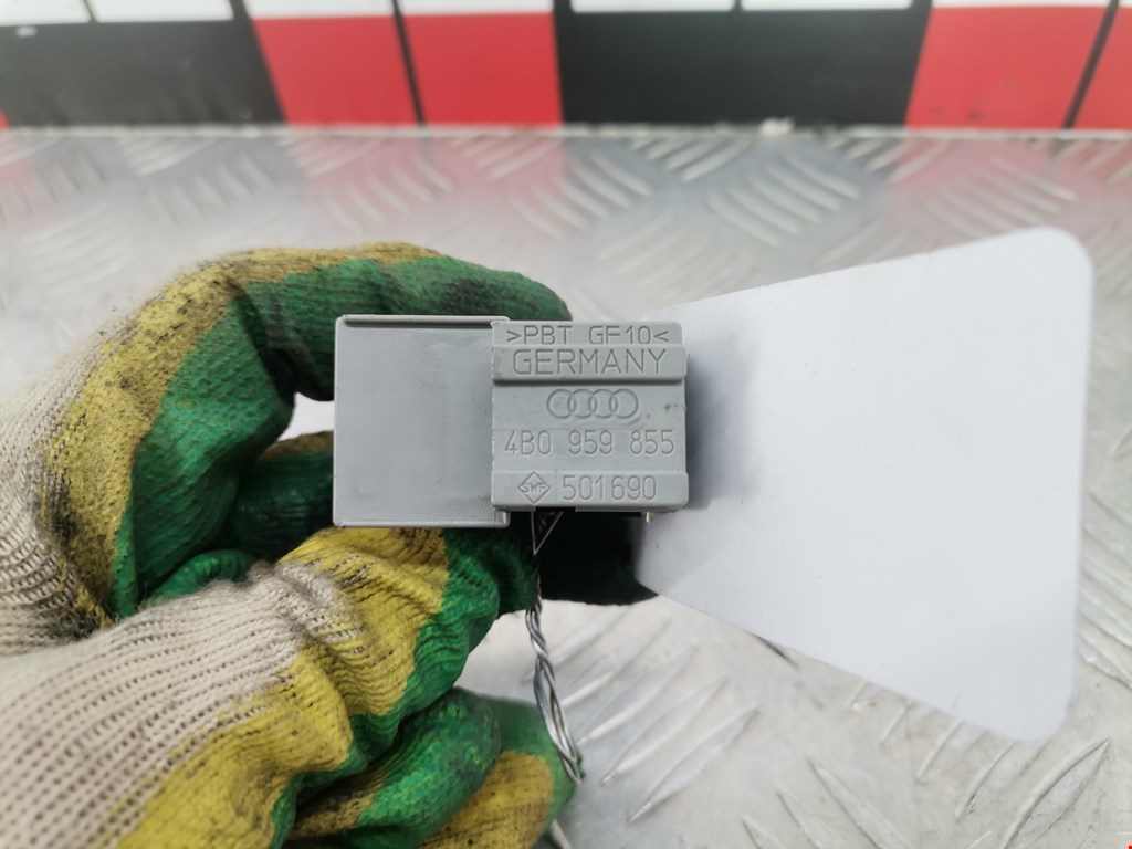 Кнопка стеклоподъемника AUDI A3 8L 1996-2003