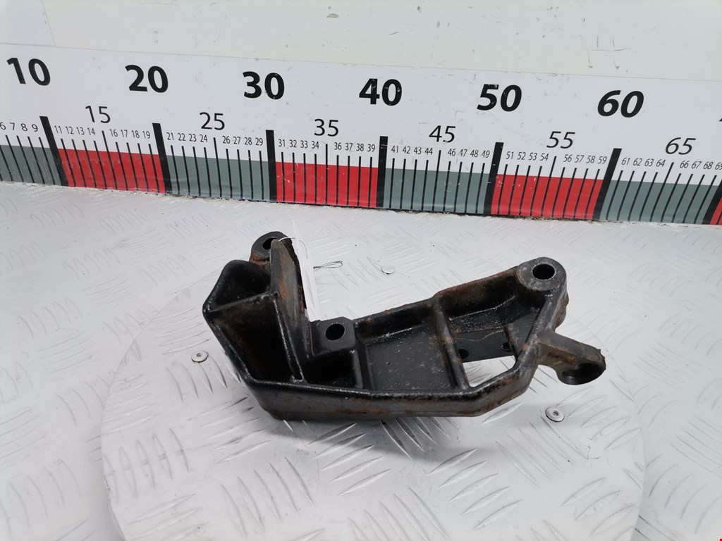 Кронштейн (крепление лапа) двигателя Opel Zafira A (1999-2006)