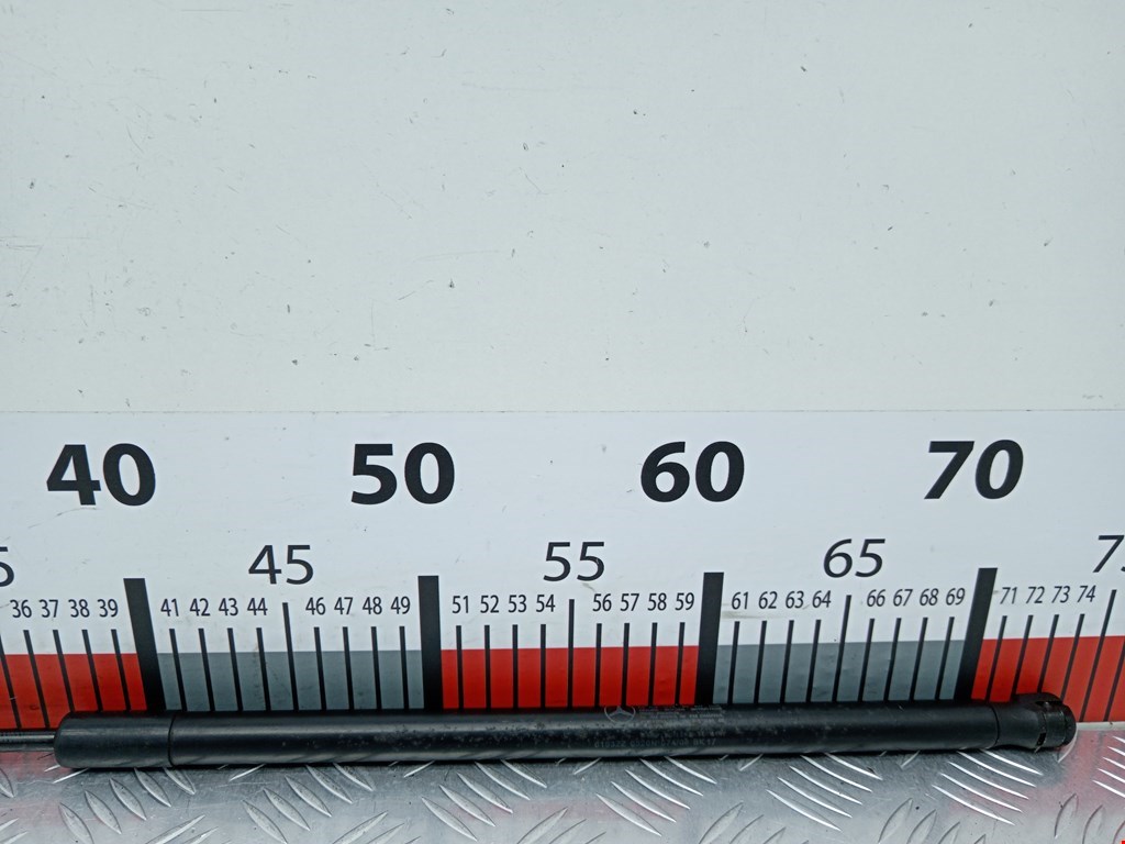 Амортизатор капота левый=правый MERCEDES-BENZ C-Class C-klasse W204 2007-2015