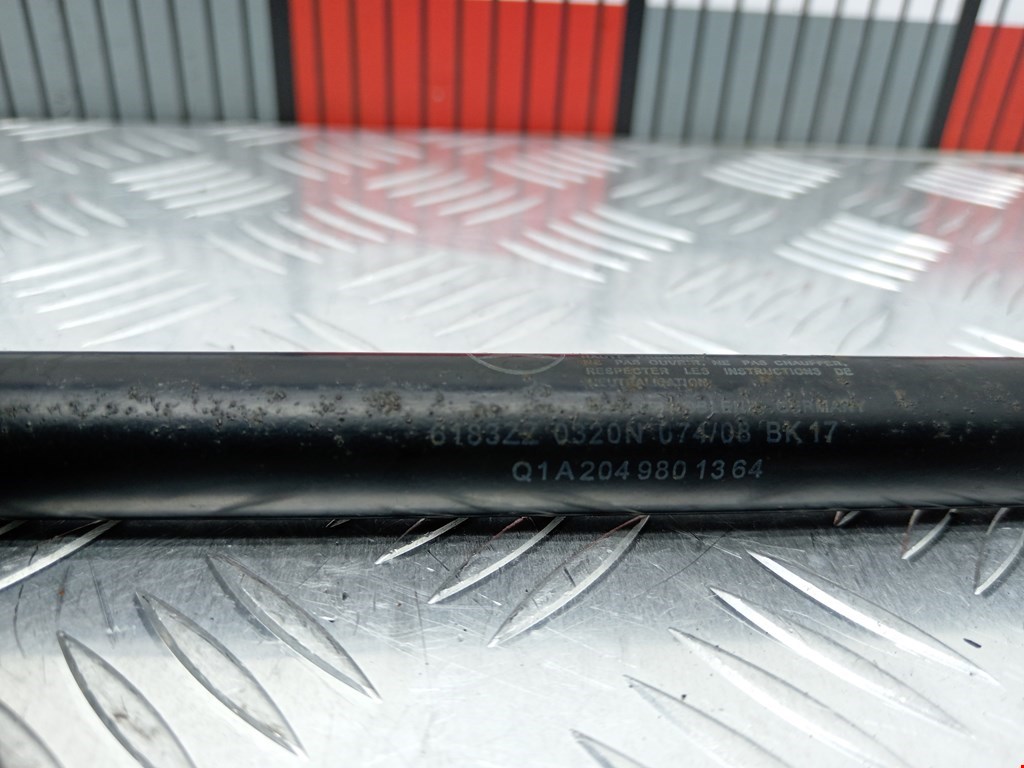 Амортизатор капота левый=правый MERCEDES-BENZ C-Class C-klasse W204 2007-2015