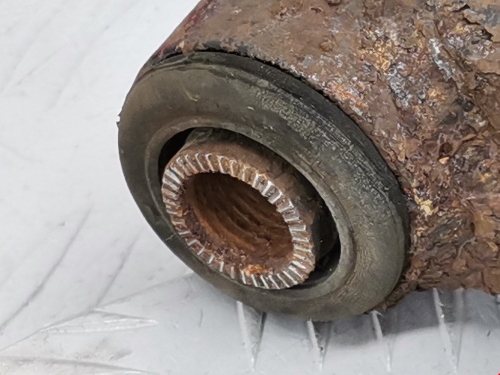 Рычаг передний левый TOYOTA RAV 4 XA20 2000-2005