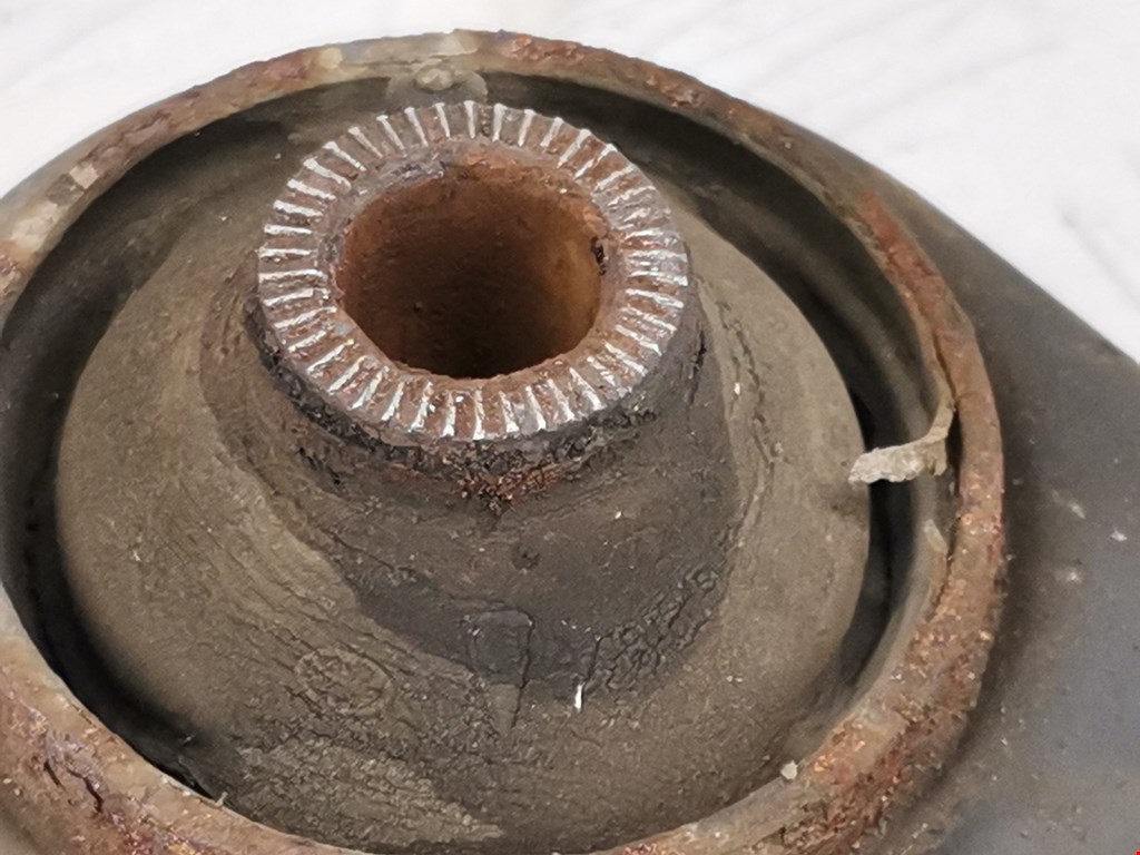 Рычаг передний левый TOYOTA RAV 4 XA20 2000-2005