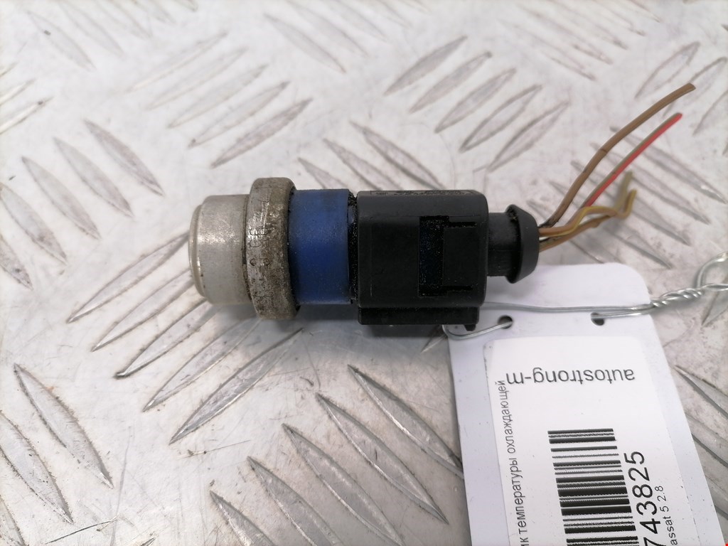 Датчик температуры (охлаждающей жидкости) VOLKSWAGEN Passat B5 1997-2005