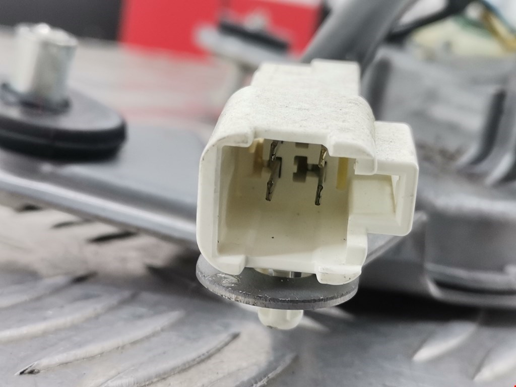 Моторчик стеклоочистителя задний TOYOTA Prius II XW20 2003-2012