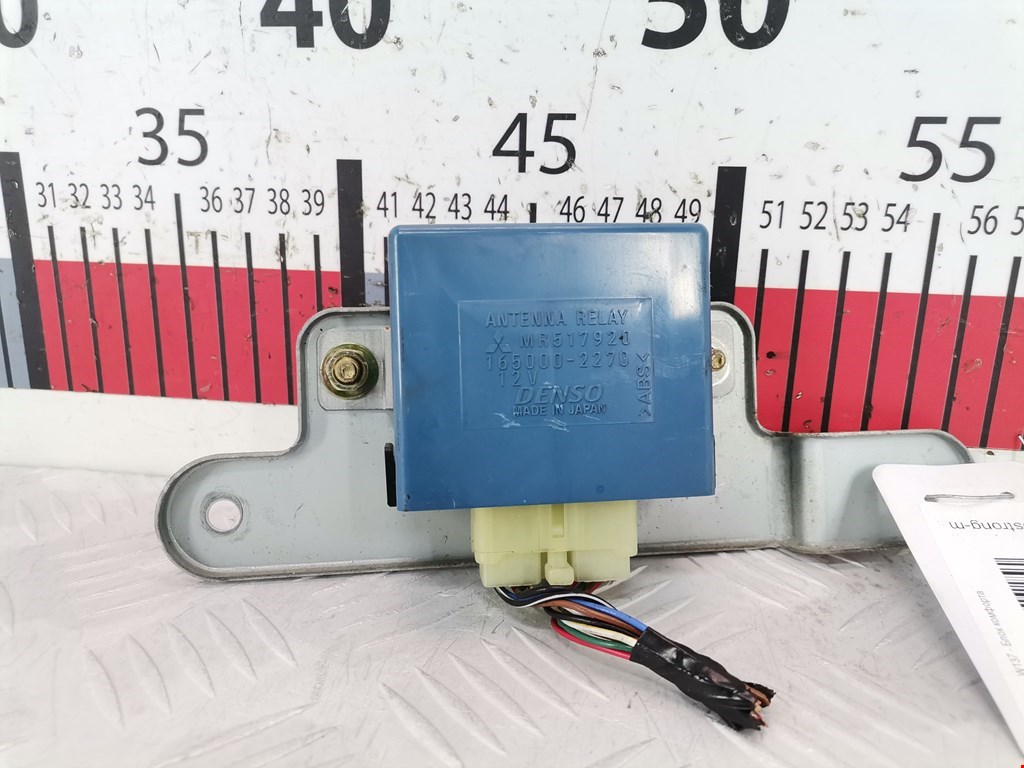 Усилитель антенны MITSUBISHI Pajero Sport 1998-2008