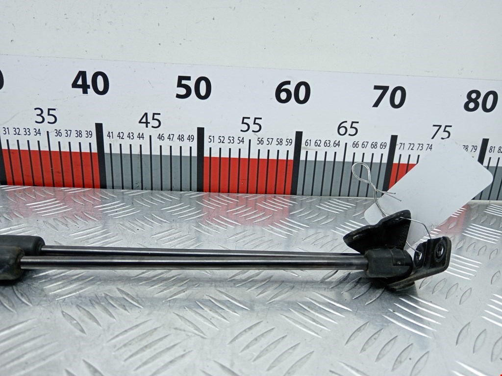 Амортизатор крышки (двери) багажника VOLKSWAGEN Polo V HB 2009-2017