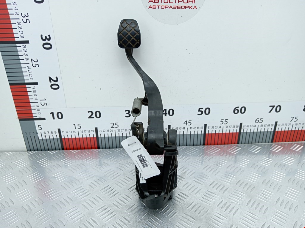 Педаль сцепления VOLKSWAGEN Polo V HB 2009-2017