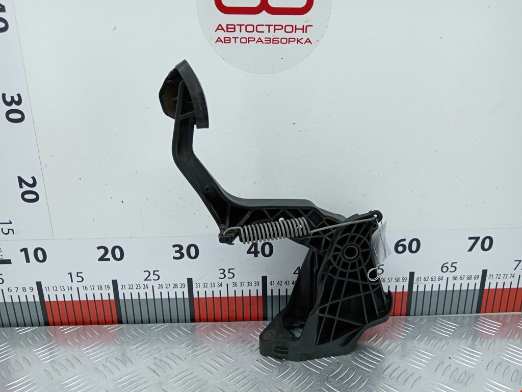 Педаль сцепления VOLKSWAGEN Polo V HB 2009-2017