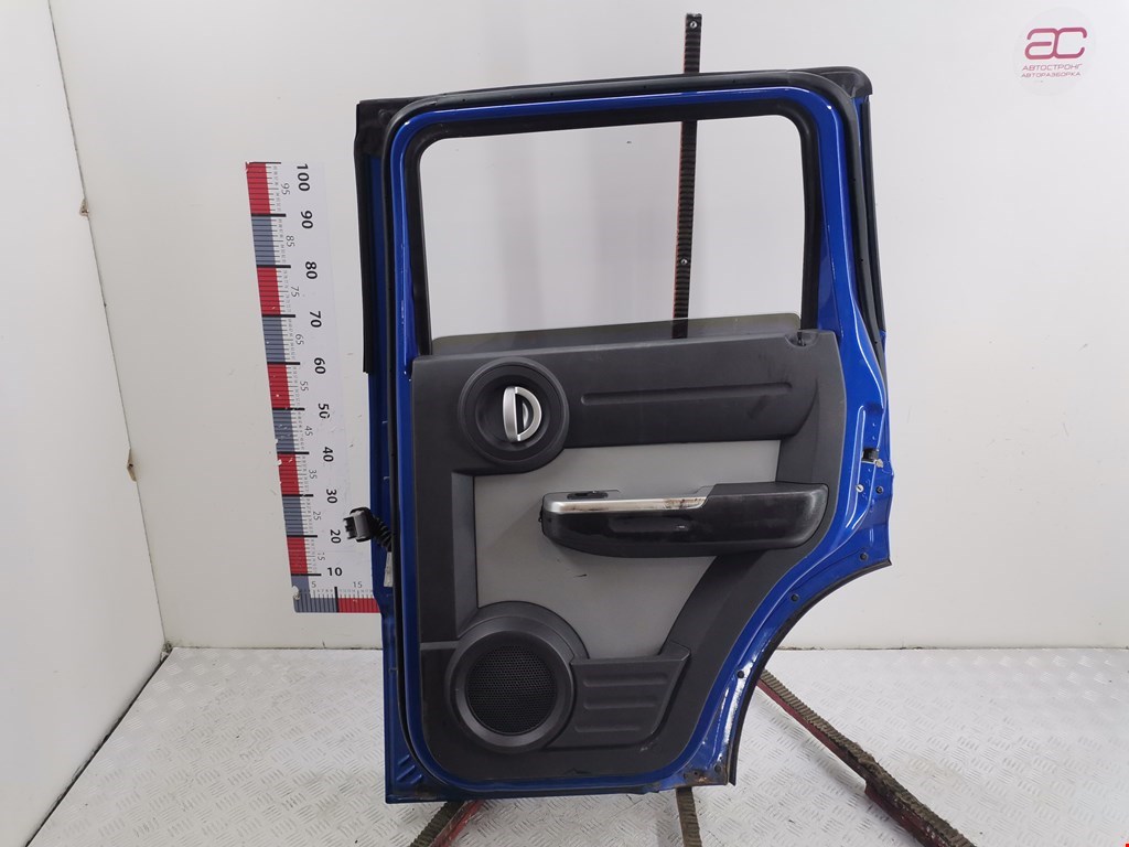 Дверь задняя правая DODGE Nitro 2006-2011