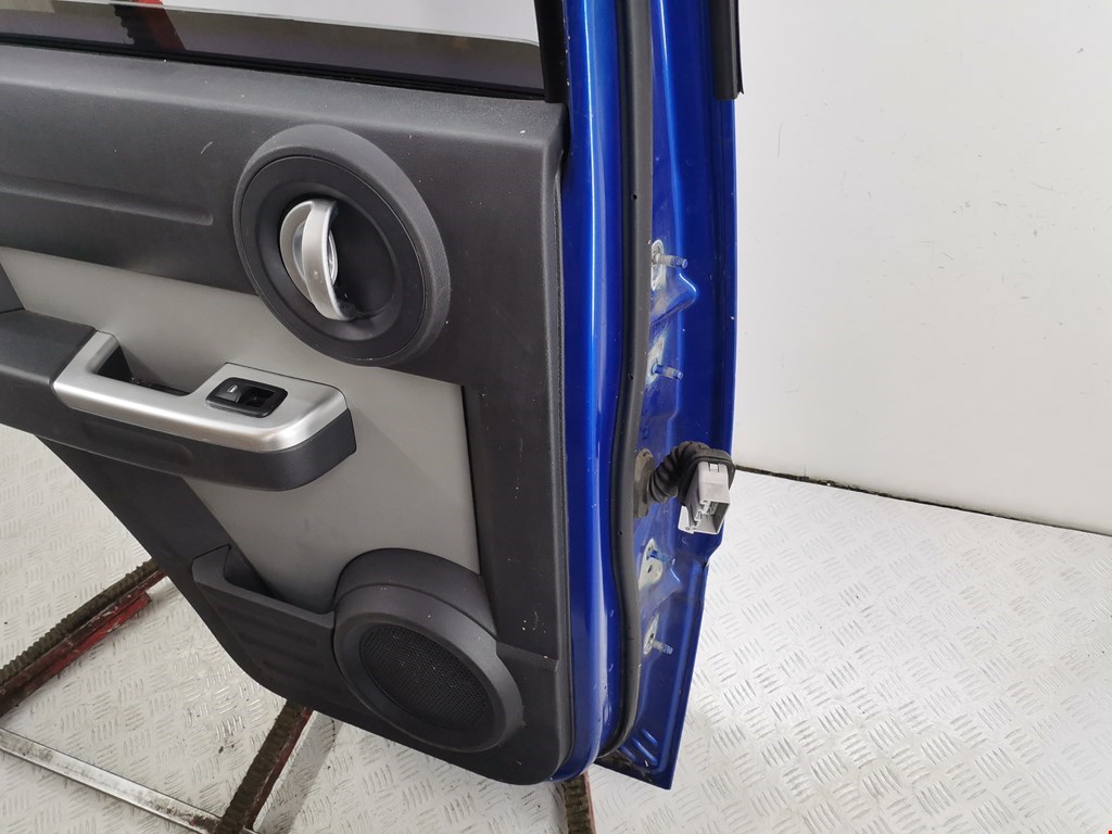 Дверь задняя левая DODGE Nitro 2006-2011