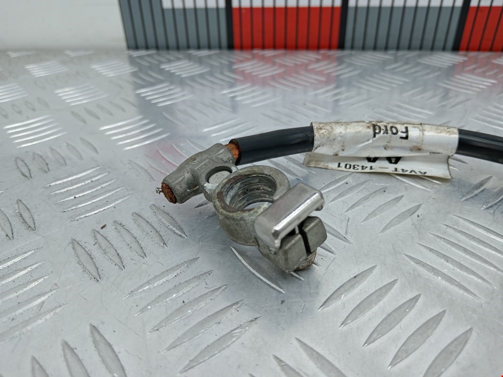 Клемма аккумулятора (минус) - FORD Kuga 2008-2012