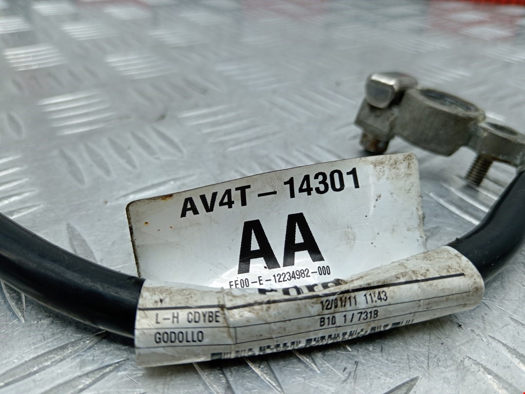 Клемма аккумулятора (минус) - FORD Kuga 2008-2012