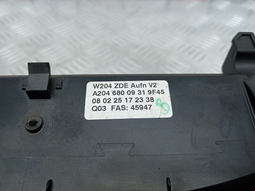 Дисплей информационный (компьютера) MERCEDES-BENZ C-Class C-klasse W204 2007-2015