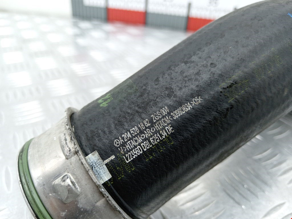 Патрубок интеркулера MERCEDES-BENZ C-Class C-klasse W204 2007-2015
