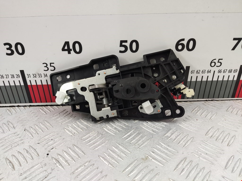 Ручка дверная задняя внутренняя левая HONDA Civic 4D 2006-2016