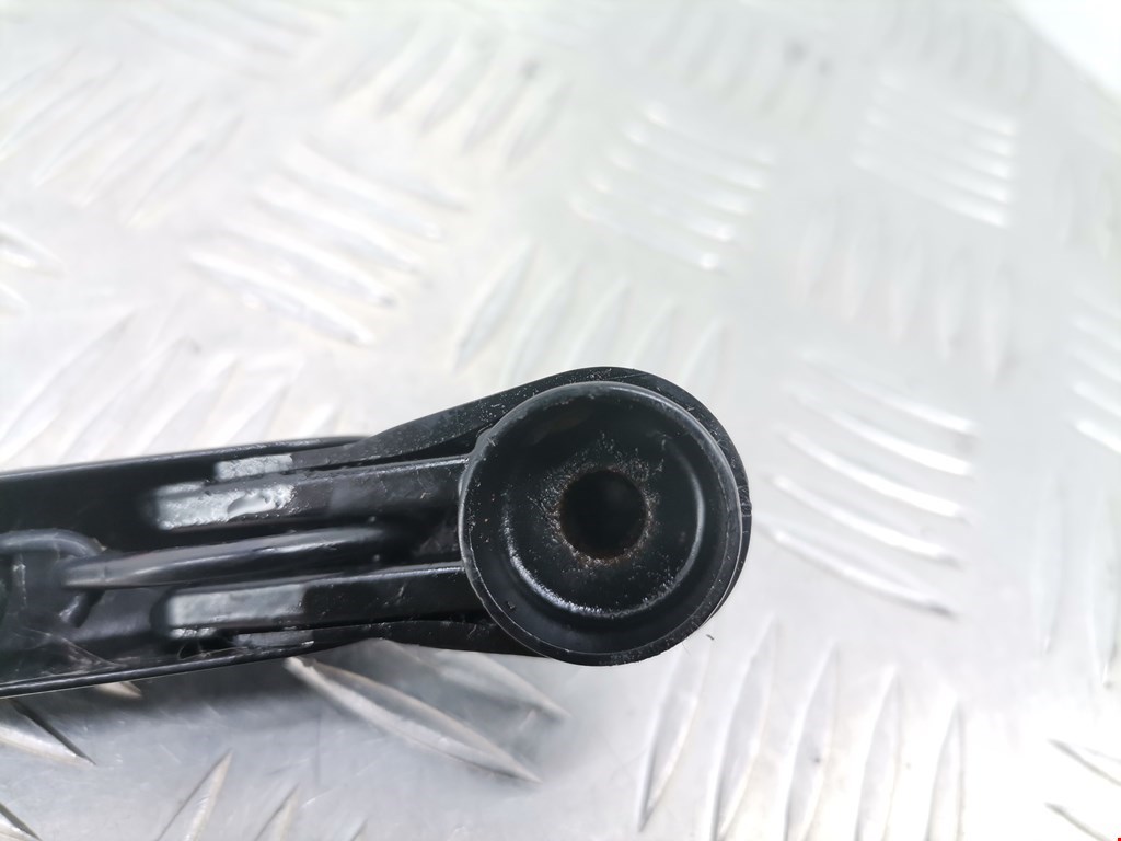 Поводок дворника задний (заднего) TOYOTA Prius II XW20 2003-2012