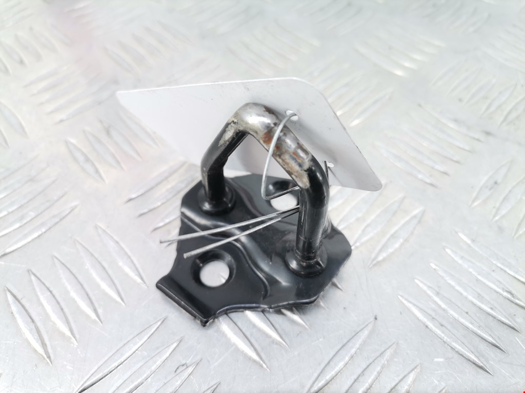 Замок крышки багажника Toyota Prius 2 (XW20) (2003-2009)