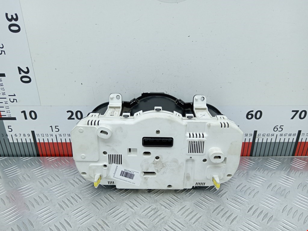 Панель приборов (щиток) TOYOTA RAV 4 XA30 2006-2012