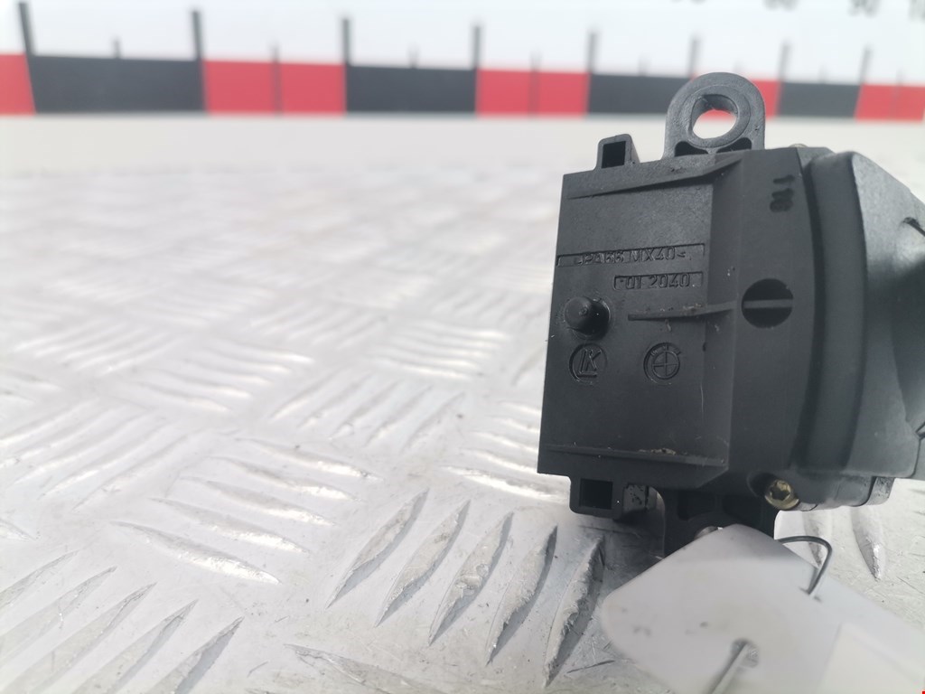 Переключатель стеклоочистителя BMW X3 E83 2003-2010