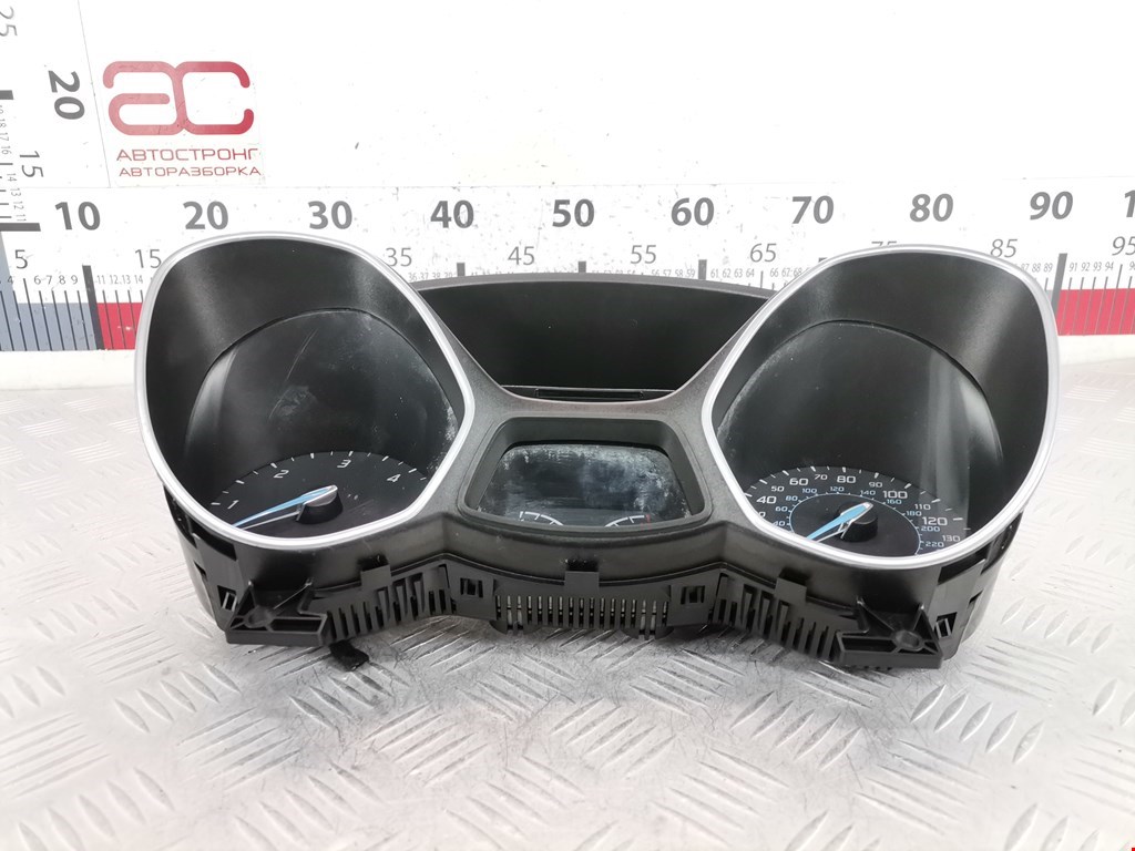 Панель приборов (щиток) FORD Focus III 2011-2019