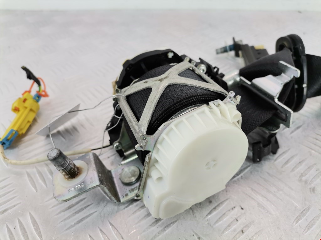 Ремень безопасности передний правый DODGE Nitro 2006-2011