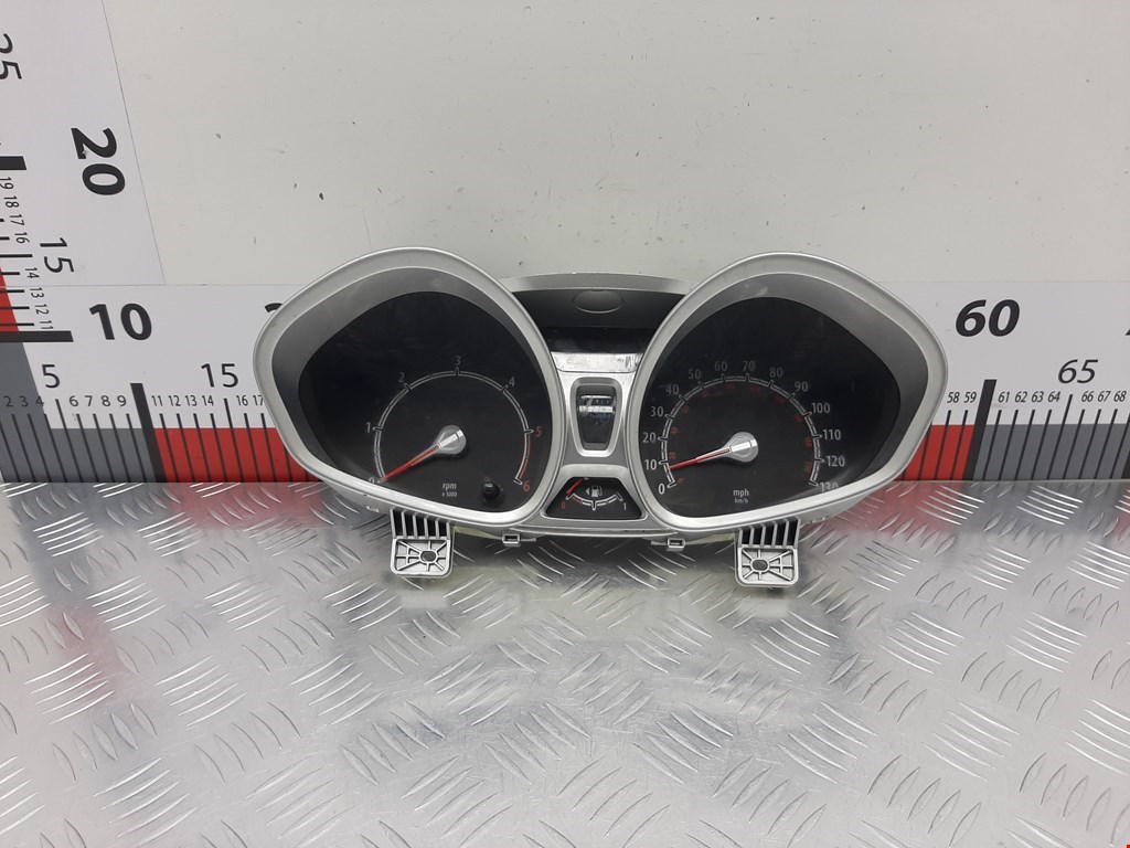 Панель приборов (щиток) FORD Fiesta 2008-2012