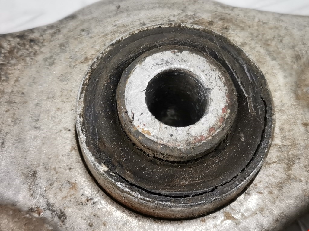 Рычаг передний правый VOLKSWAGEN Passat B5 1997-2005