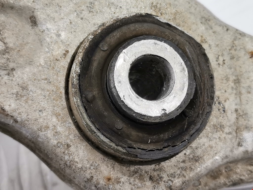 Рычаг передний правый VOLKSWAGEN Passat B5 1997-2005