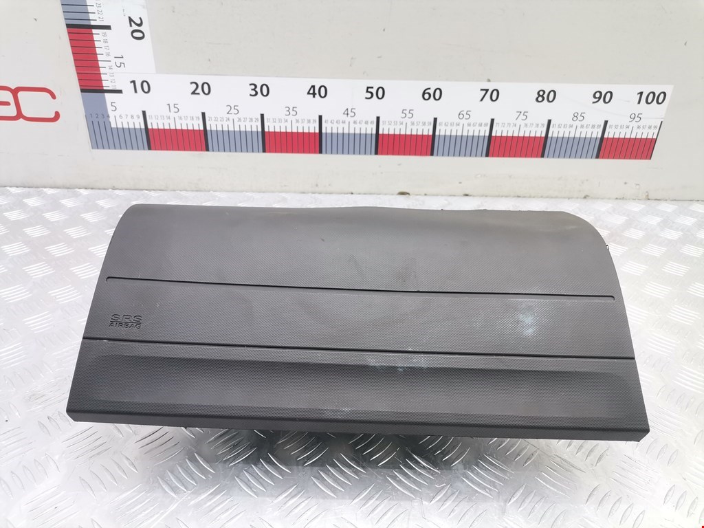 Подушка безопасности пассажирская (в торпедо) DODGE Nitro 2006-2011