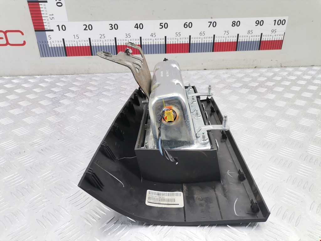 Подушка безопасности пассажирская (в торпедо) DODGE Nitro 2006-2011