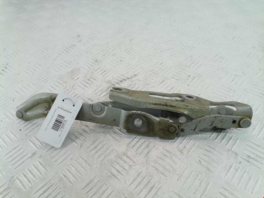 Петля крышки (двери) багажника BMW 3-Series (E90/E91/E92/E93) (2004-2013)