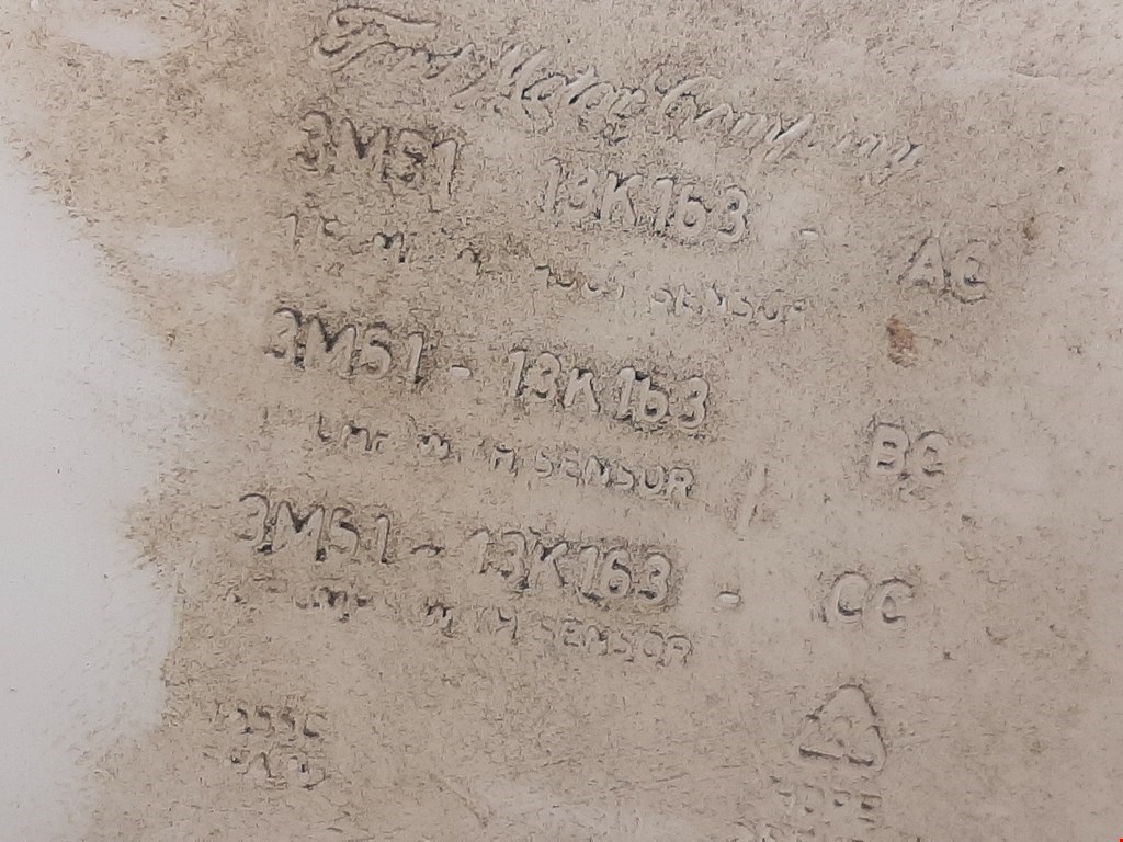 Бачок омывателя FORD Kuga 2008-2012