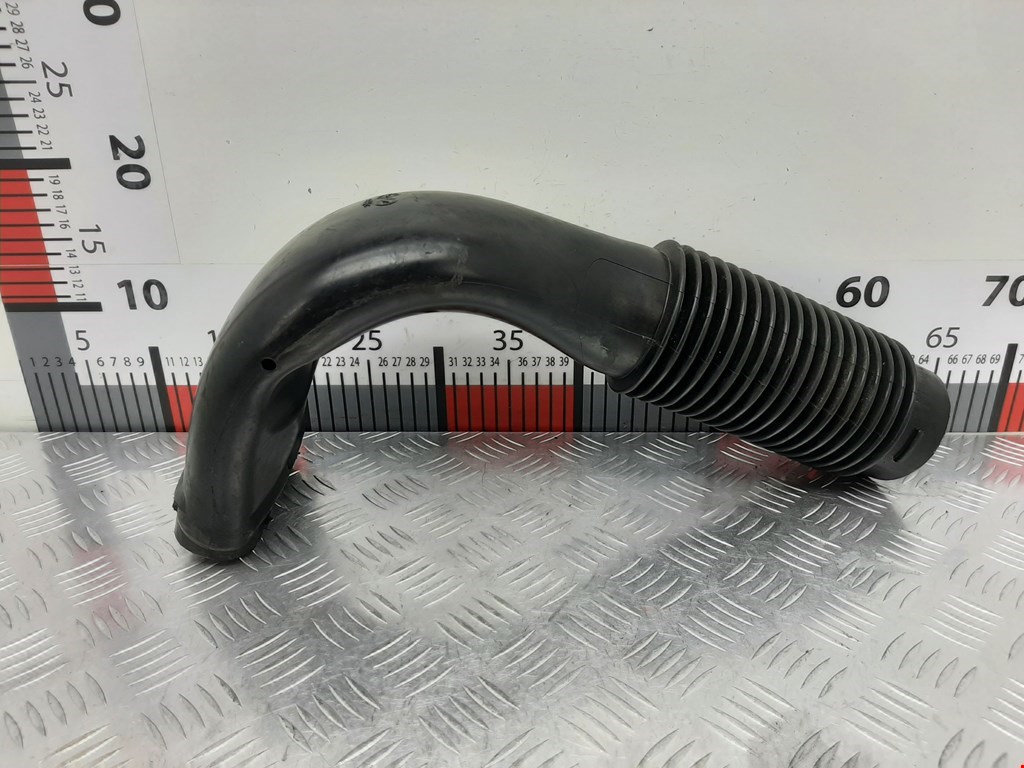 Патрубок воздушного фильтра MERCEDES-BENZ C-Class C-klasse W204 2007-2015