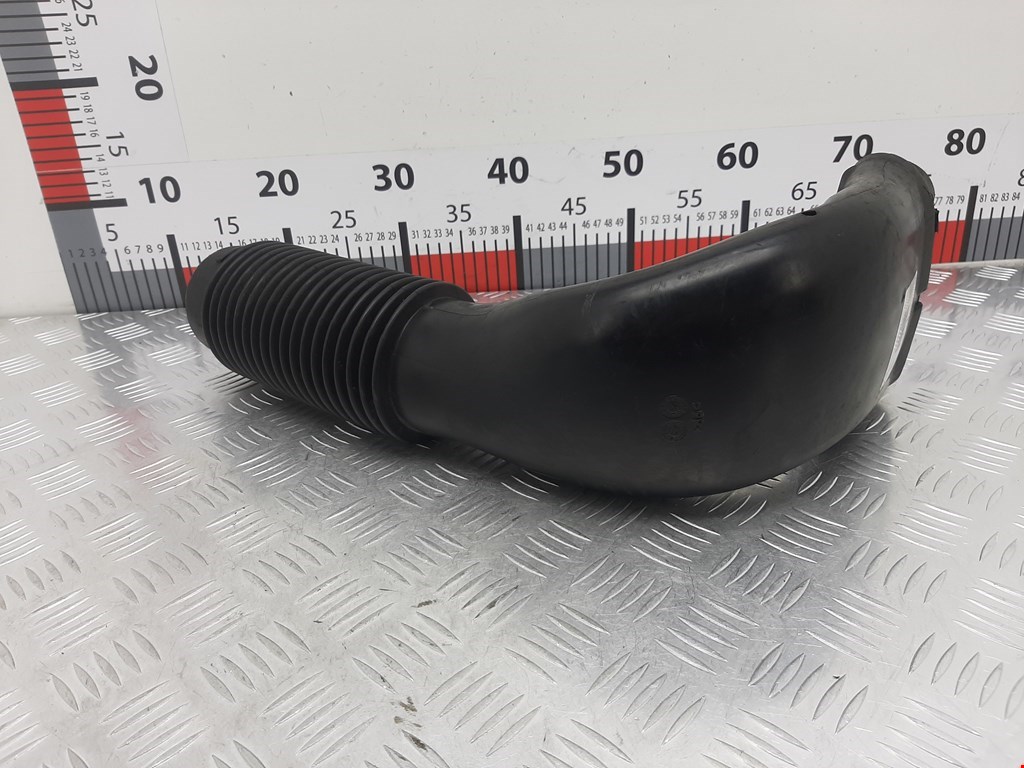 Патрубок воздушного фильтра MERCEDES-BENZ C-Class C-klasse W204 2007-2015